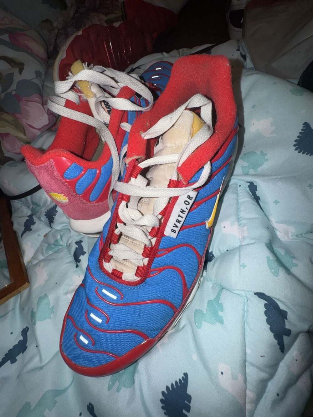 Nike Air Max Plus SE 'Running Club - University Red Light Photo Blue' DC9332-600